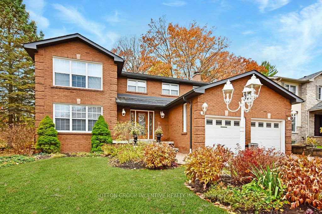 Property Photo:  18 Valley Dr  ON L4N 4R9 