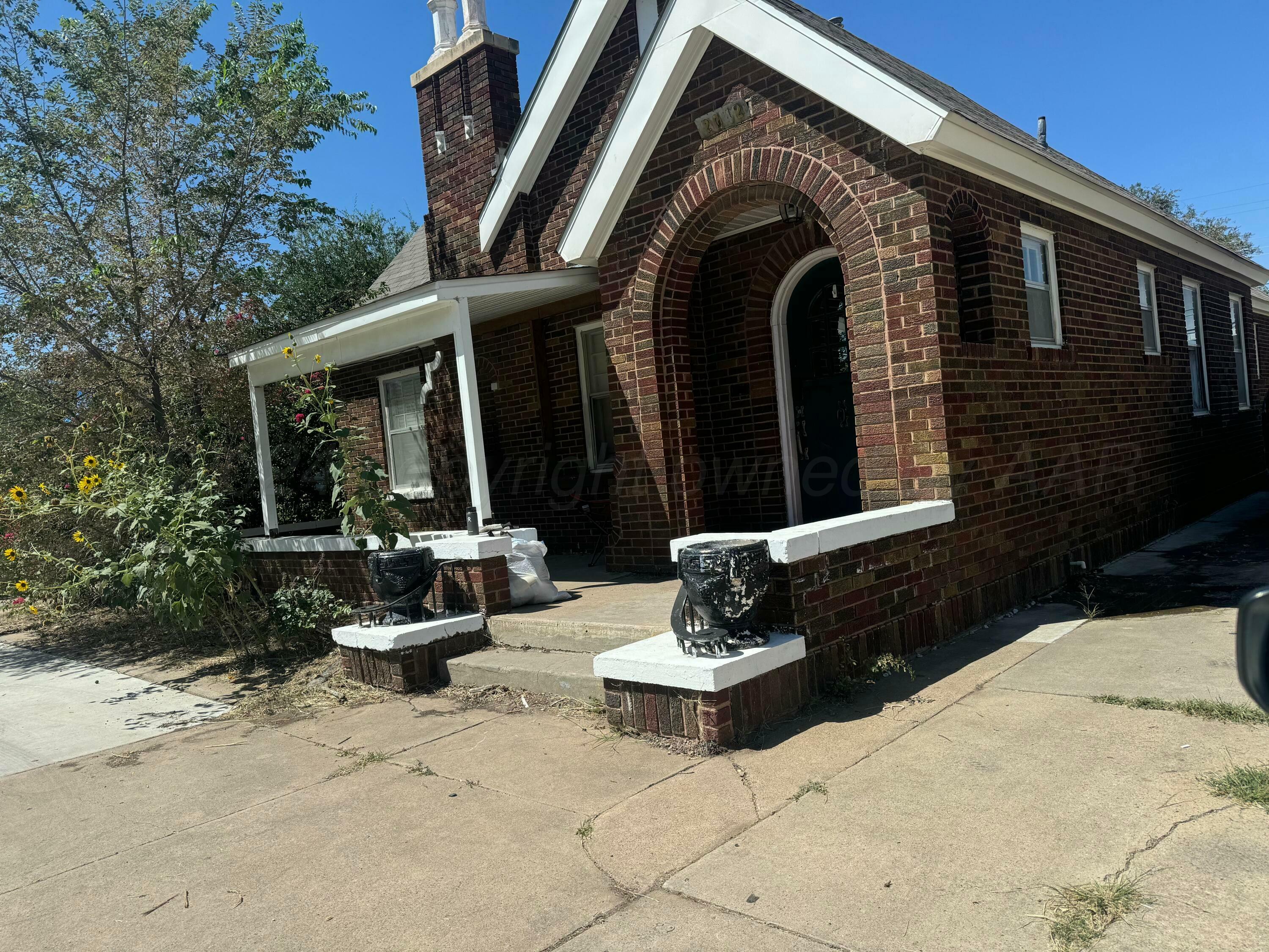 Property Photo:  2042 S Washington Street  TX 79109 