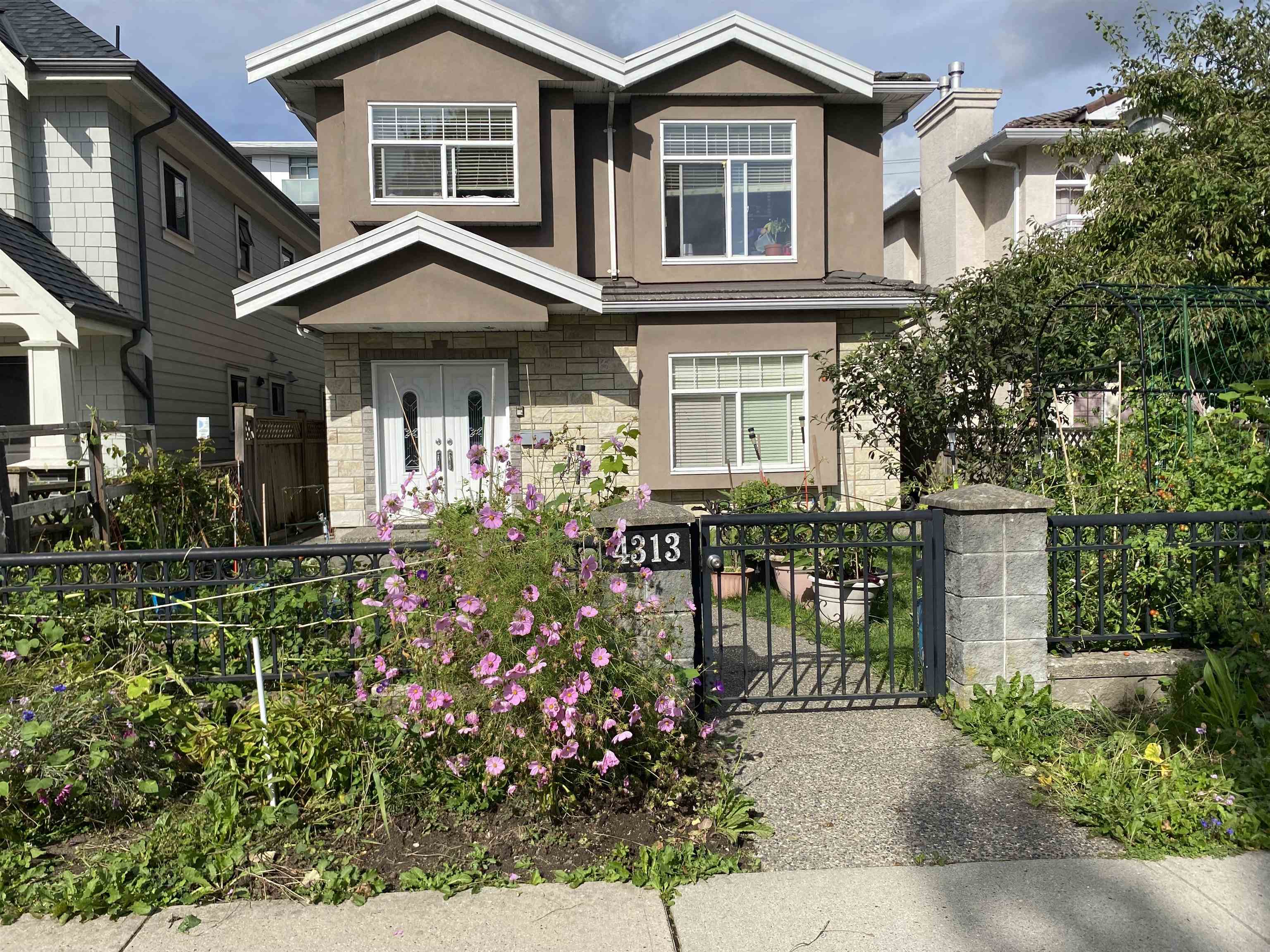 Property Photo:  4313 Pender Street  BC V5C 2M5 