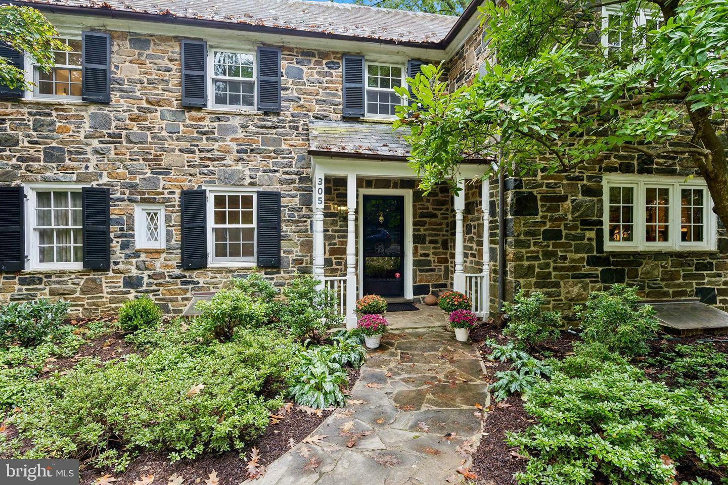 Property Photo:  305 Overhill Road  MD 21210 