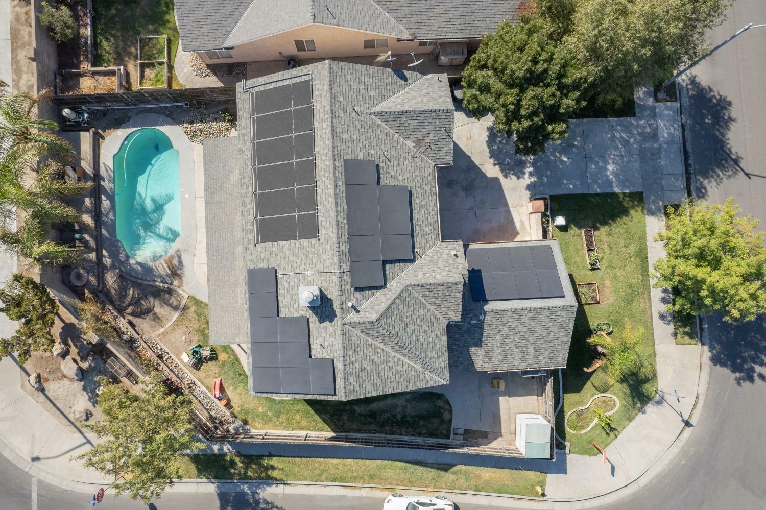 Property Photo: 644 Contenta Court CA 93245
