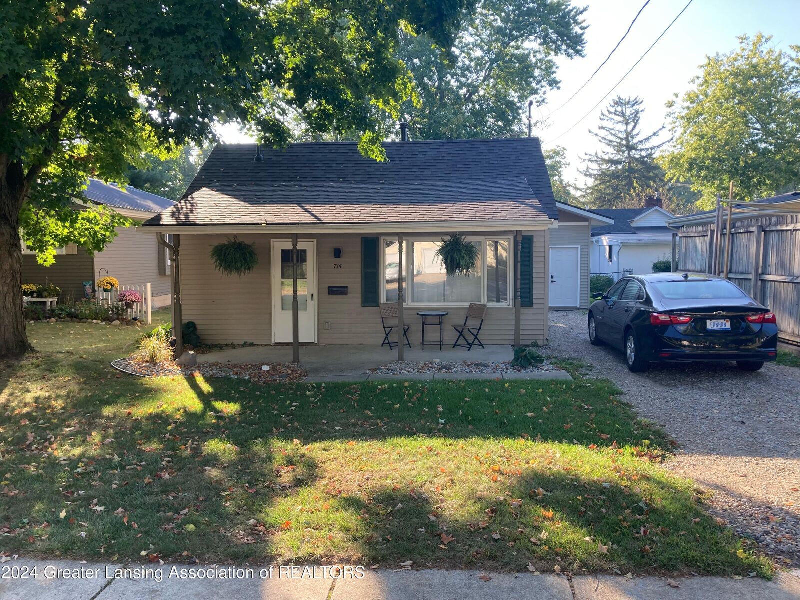 Property Photo: 714 Spring Street MI 48837