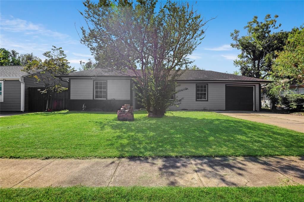 Property Photo:  1314 Shawnee Street  TX 77034 