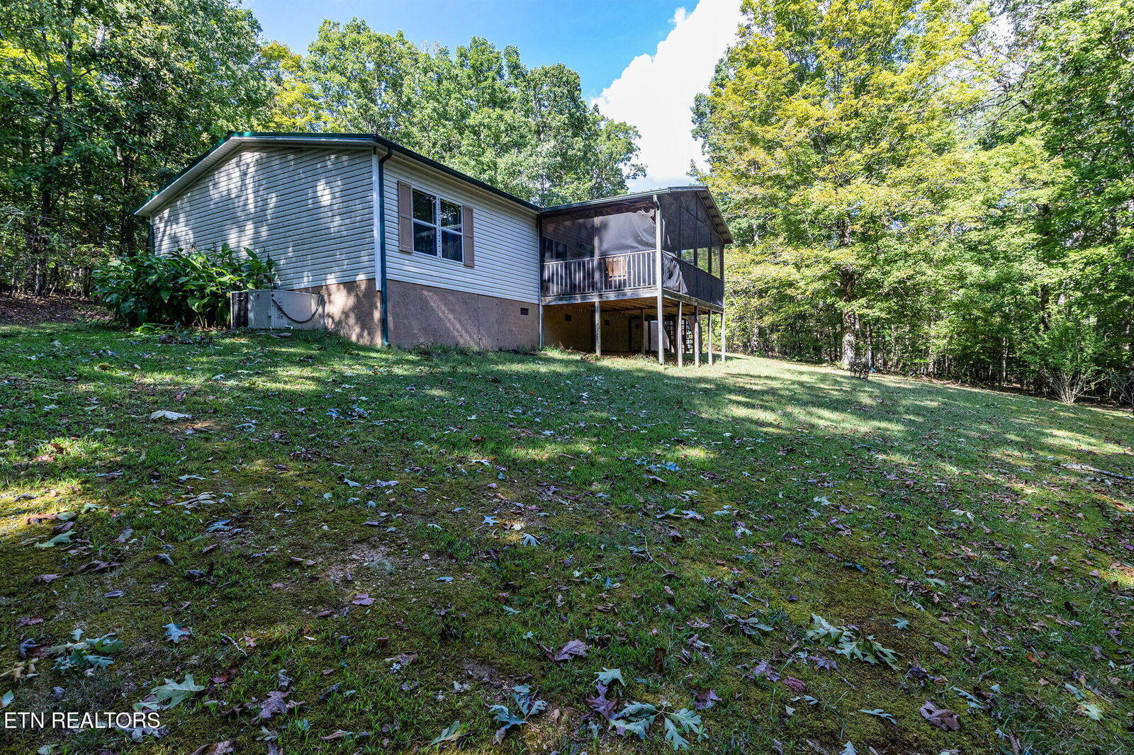 Property Photo:  281 Holder Hollow Rd  TN 37763