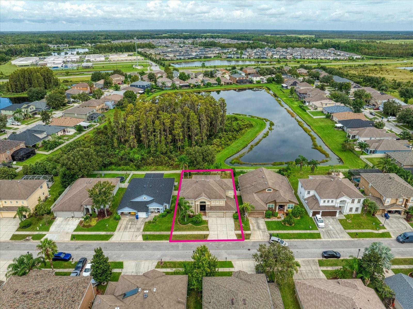 Property Photo:  17905 Machair Lane  FL 34638 