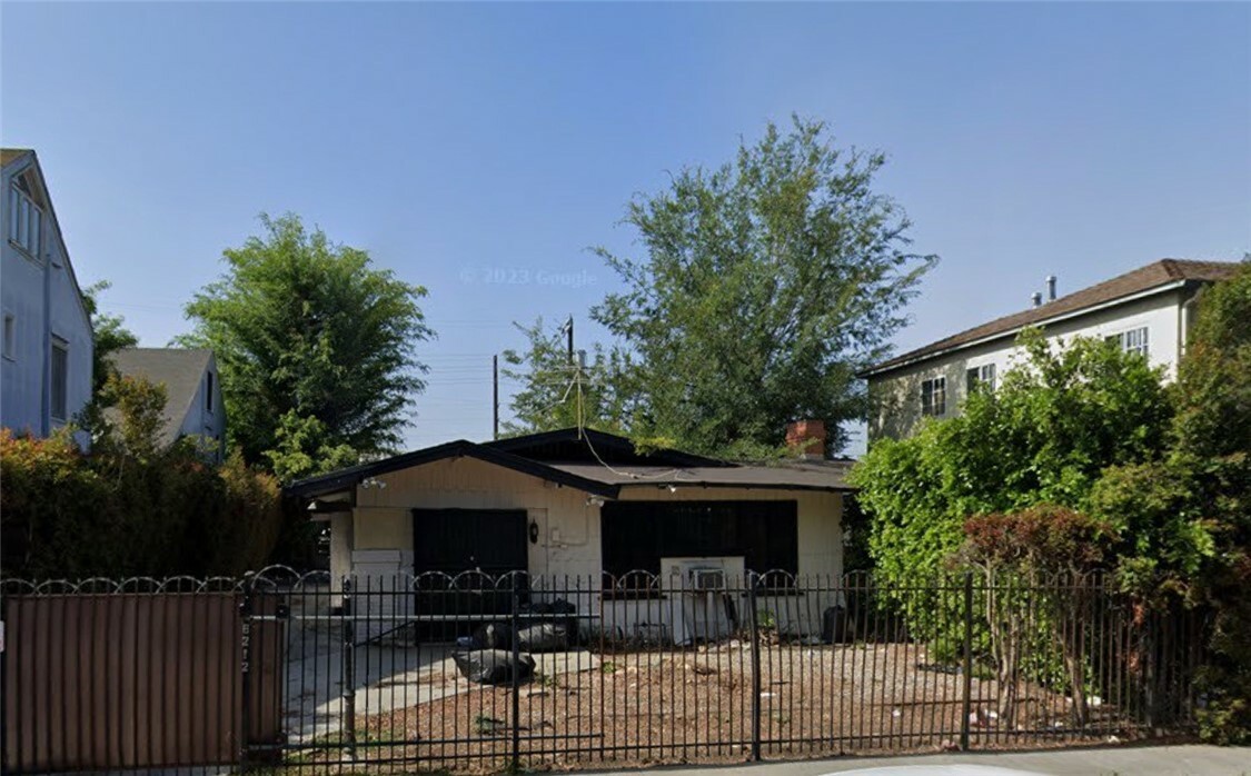 Property Photo:  6212 Banner Avenue  CA 90038 