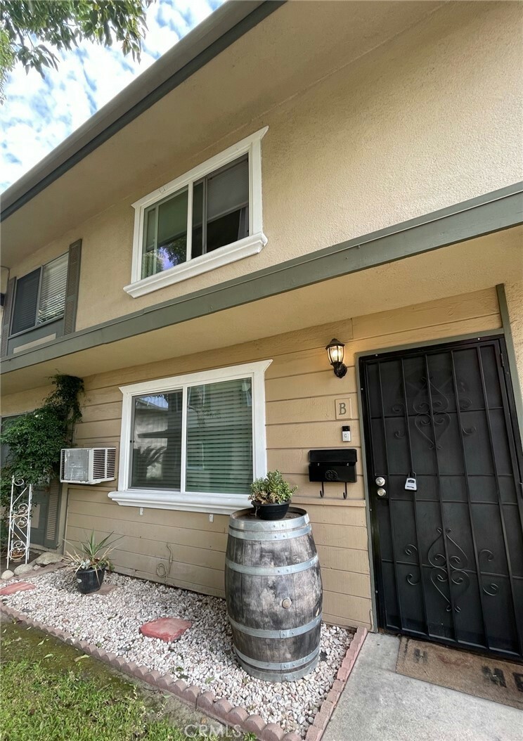 Property Photo:  8808 Valley View Street B  CA 90620 