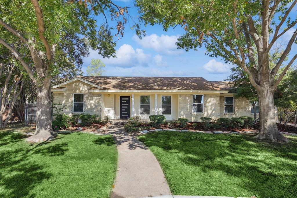 Photo de la propriété:  3105 Palmdale Circle  TX 75234 