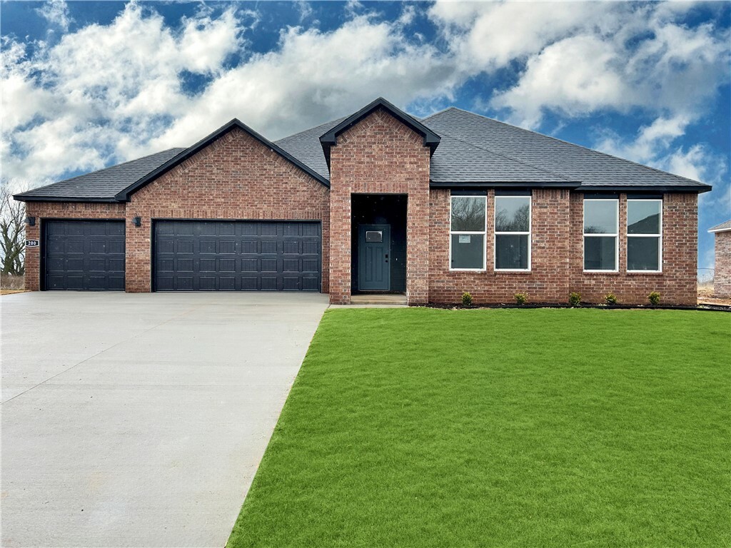 Property Photo: 200 N Kit Kat Court AR 72761