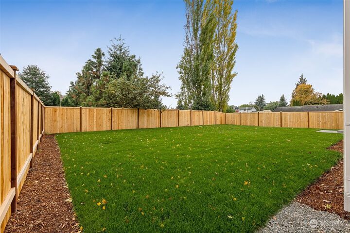 Property Photo:  11712 63rd Street Court E  WA 98372 