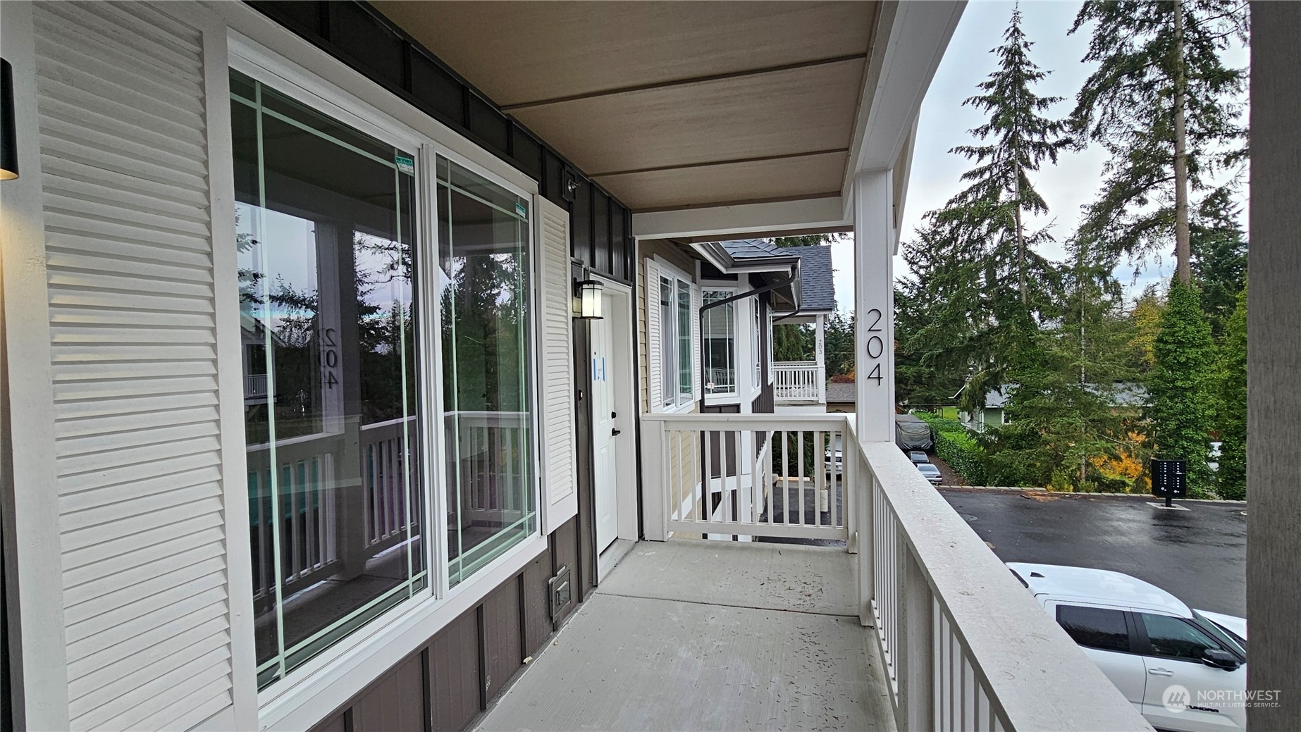 Property Photo:  4002 10th Street SE B-201  WA 98374 