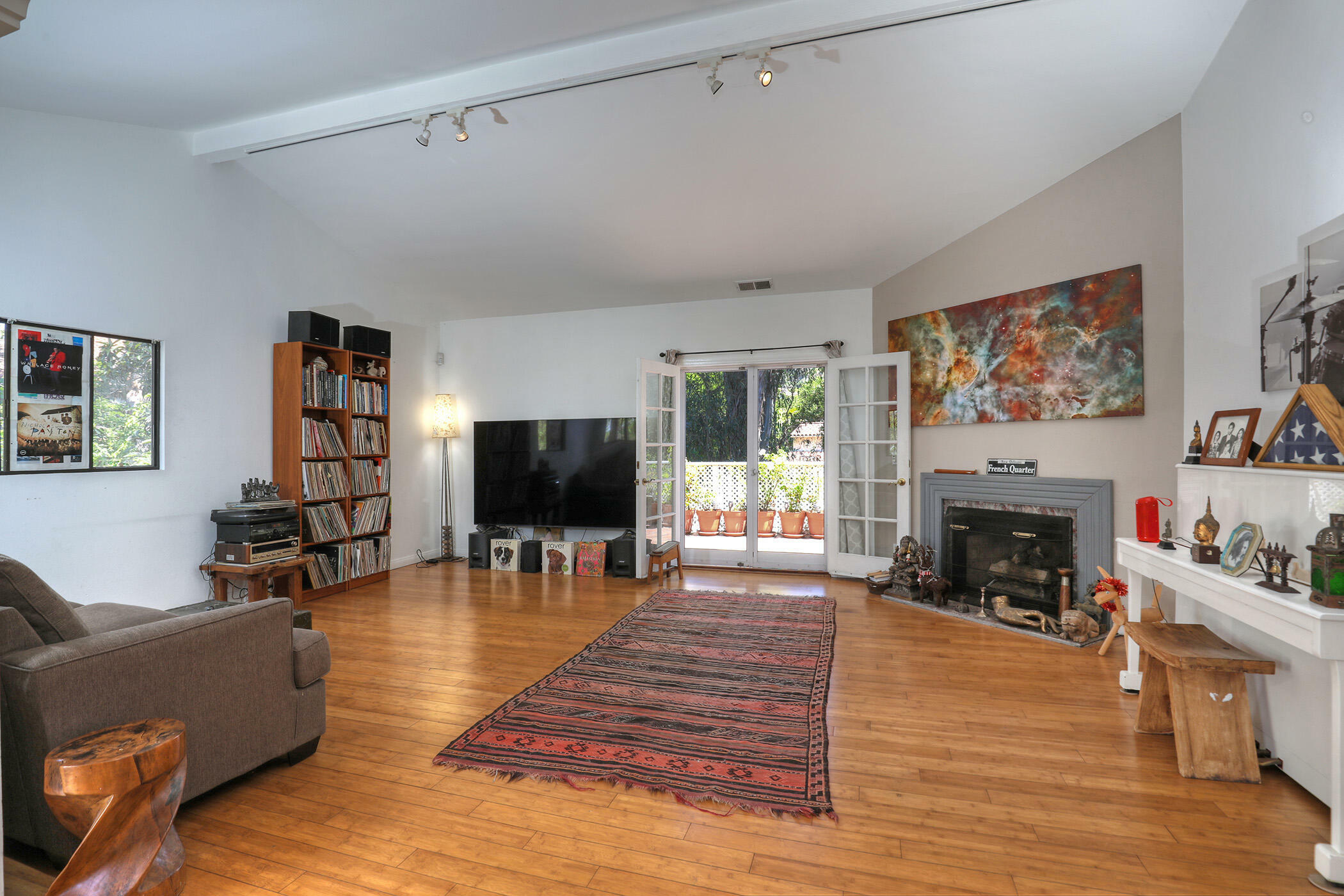 521 E Anapamu Street C6  Santa Barbara CA 93103 photo