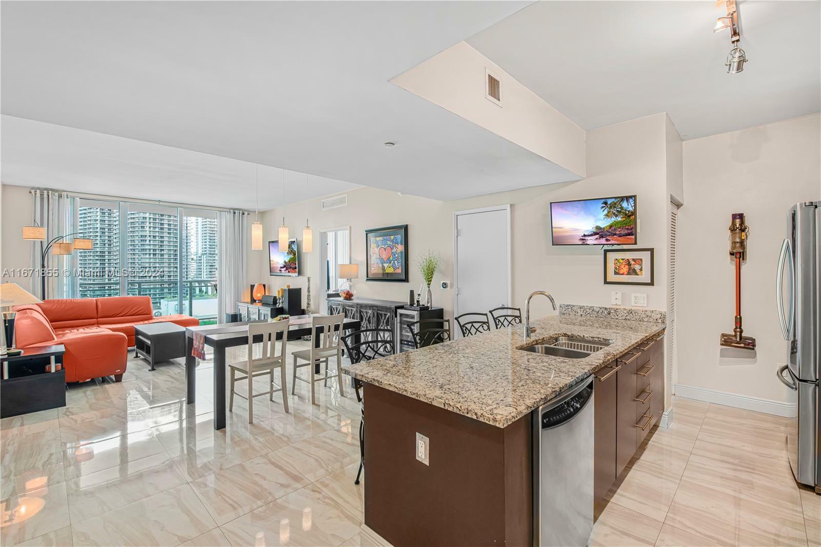 Property Photo:  951 Brickell Ave 2107  FL 33131 