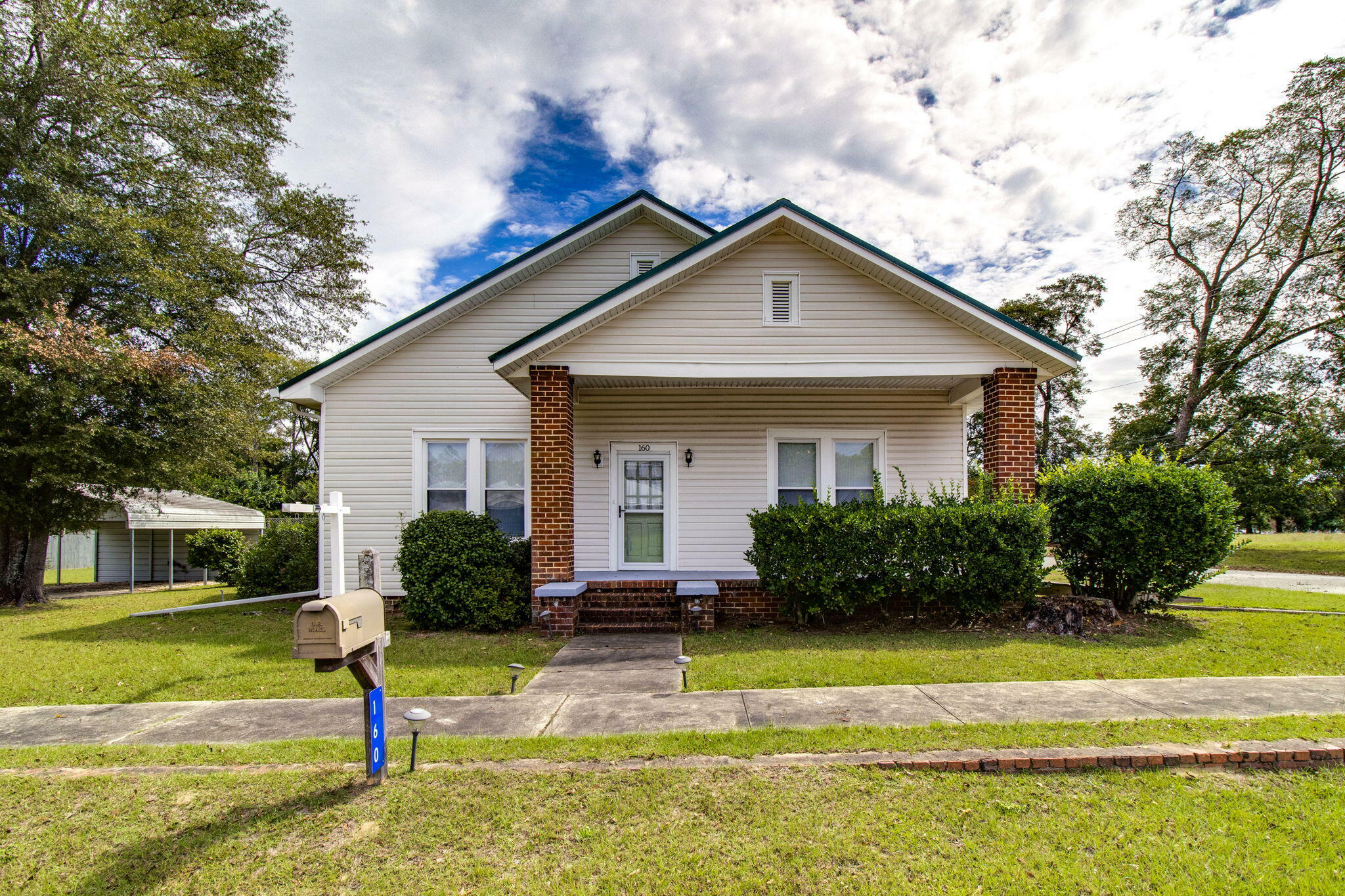 160 Earle Street N  Wagener SC 29164 photo