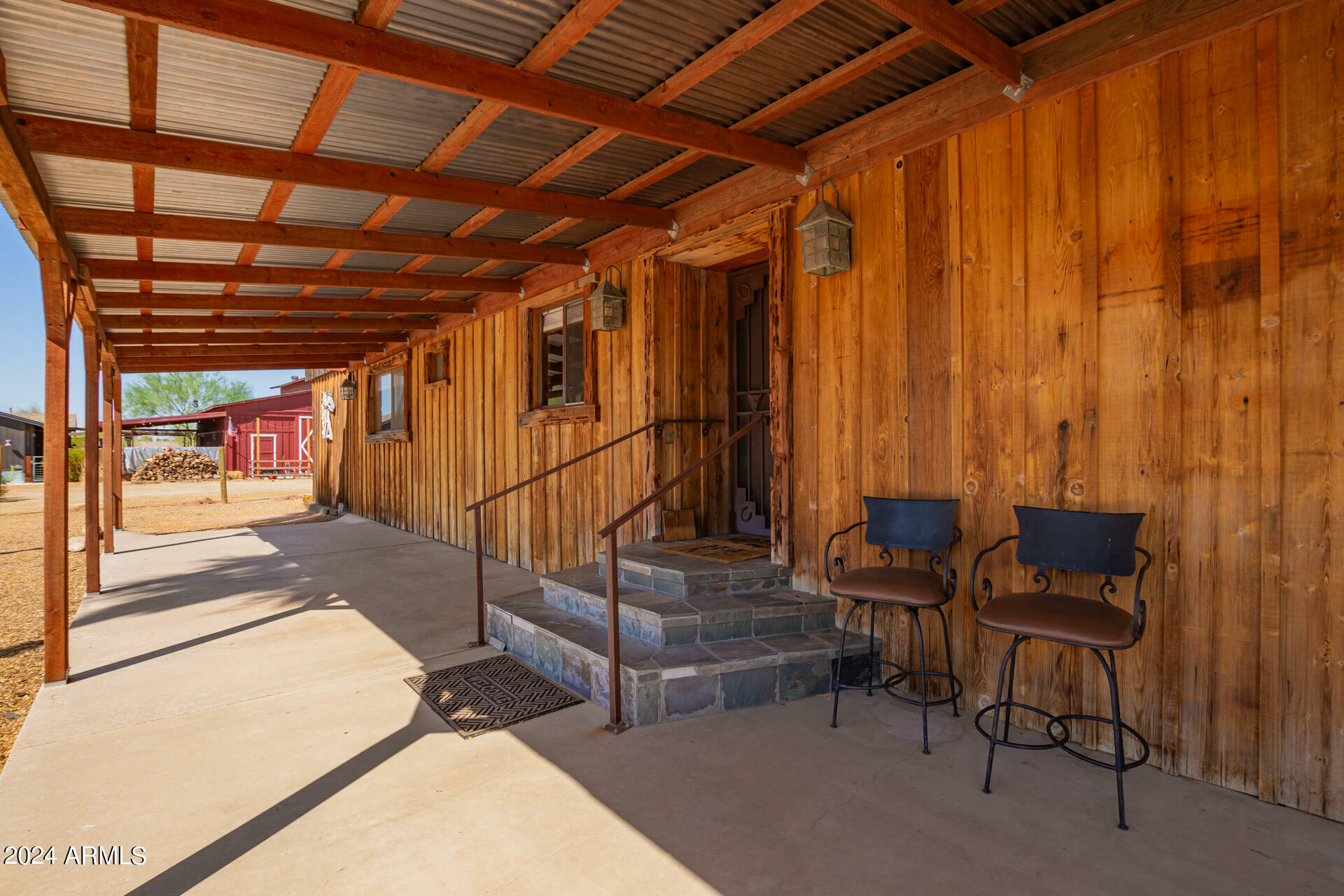 Property Photo:  1036 W Tepee Street  AZ 85120 