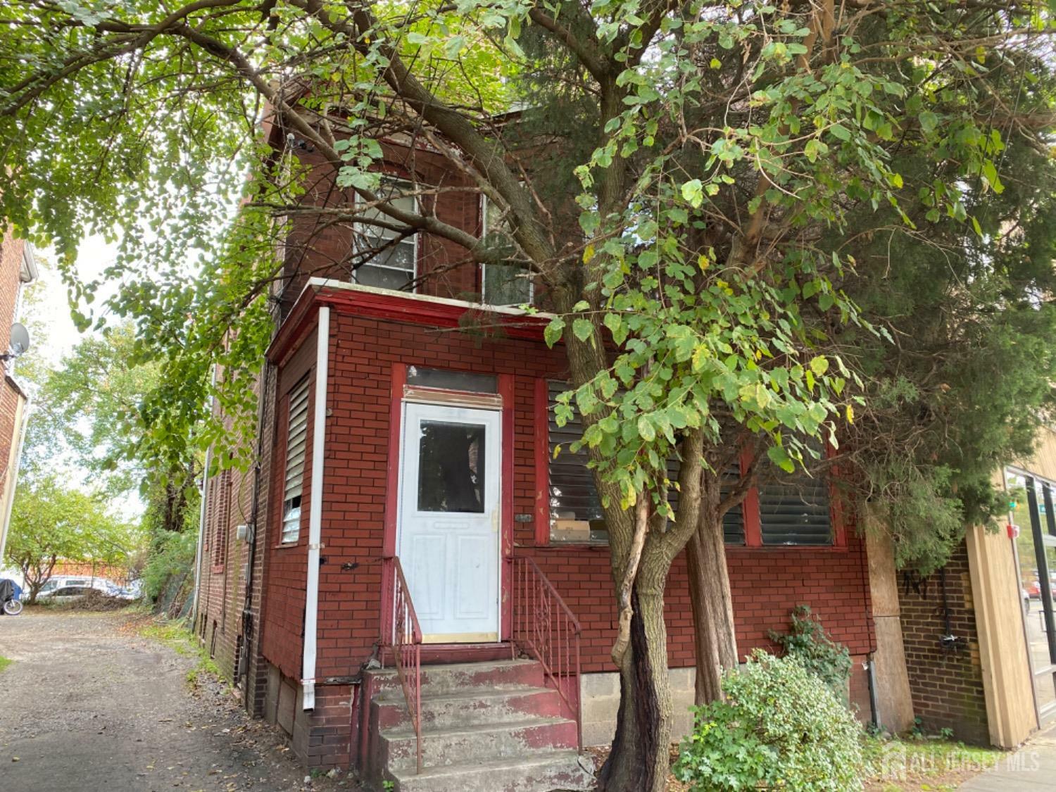 Property Photo:  438 Amboy Avenue  NJ 08861 