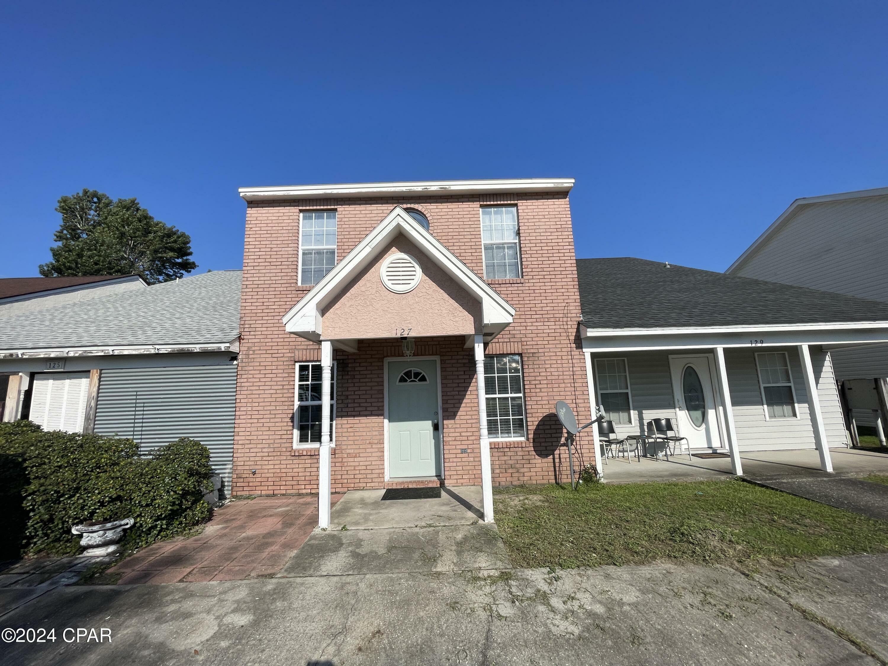 Property Photo:  127 Parker Village Circle  FL 32404 