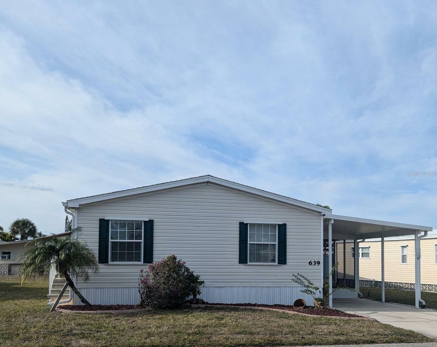 Property Photo:  2100 Kings Highway 639  FL 33980 