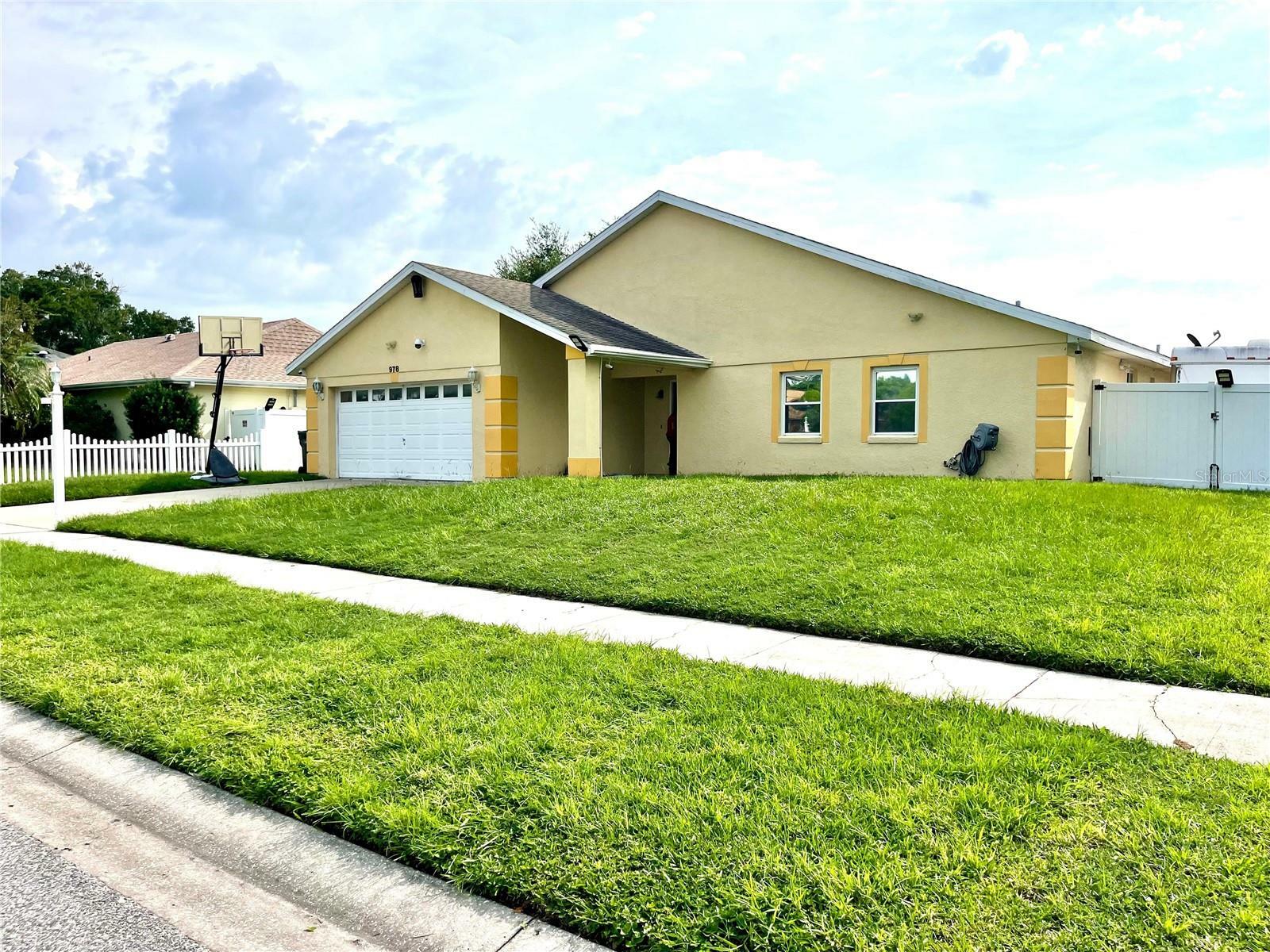 Property Photo:  978 California Woods Circle  FL 32824 