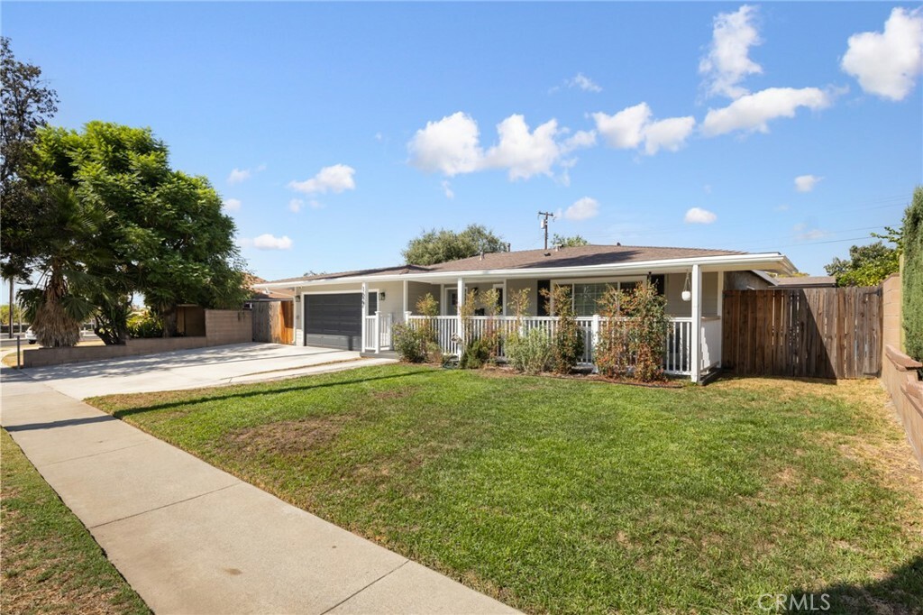 Property Photo:  1627 W Badillo Street  CA 91773 