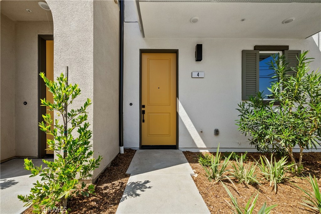 Property Photo:  9421 N Sepulveda Blvd. 4  CA 91343 