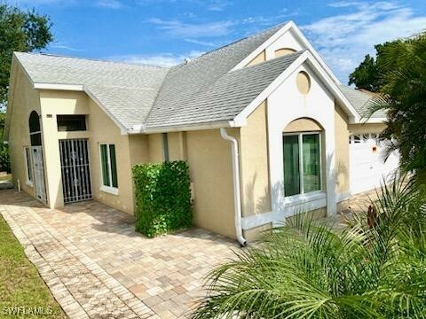 15298 Cricket Lane  Fort Myers FL 33919 photo