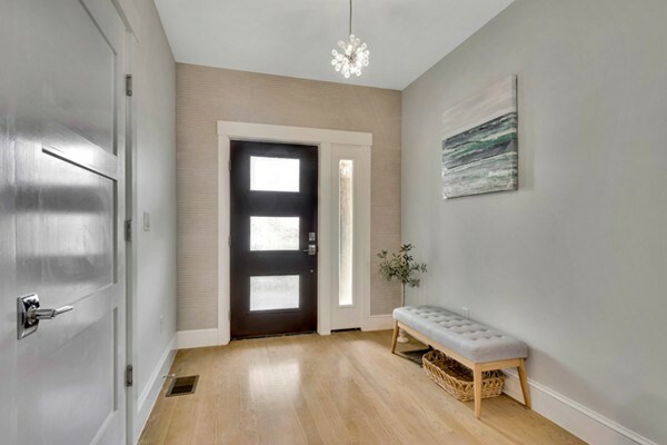 Property Photo:  30 Maple Avenue 1  MA 02458 