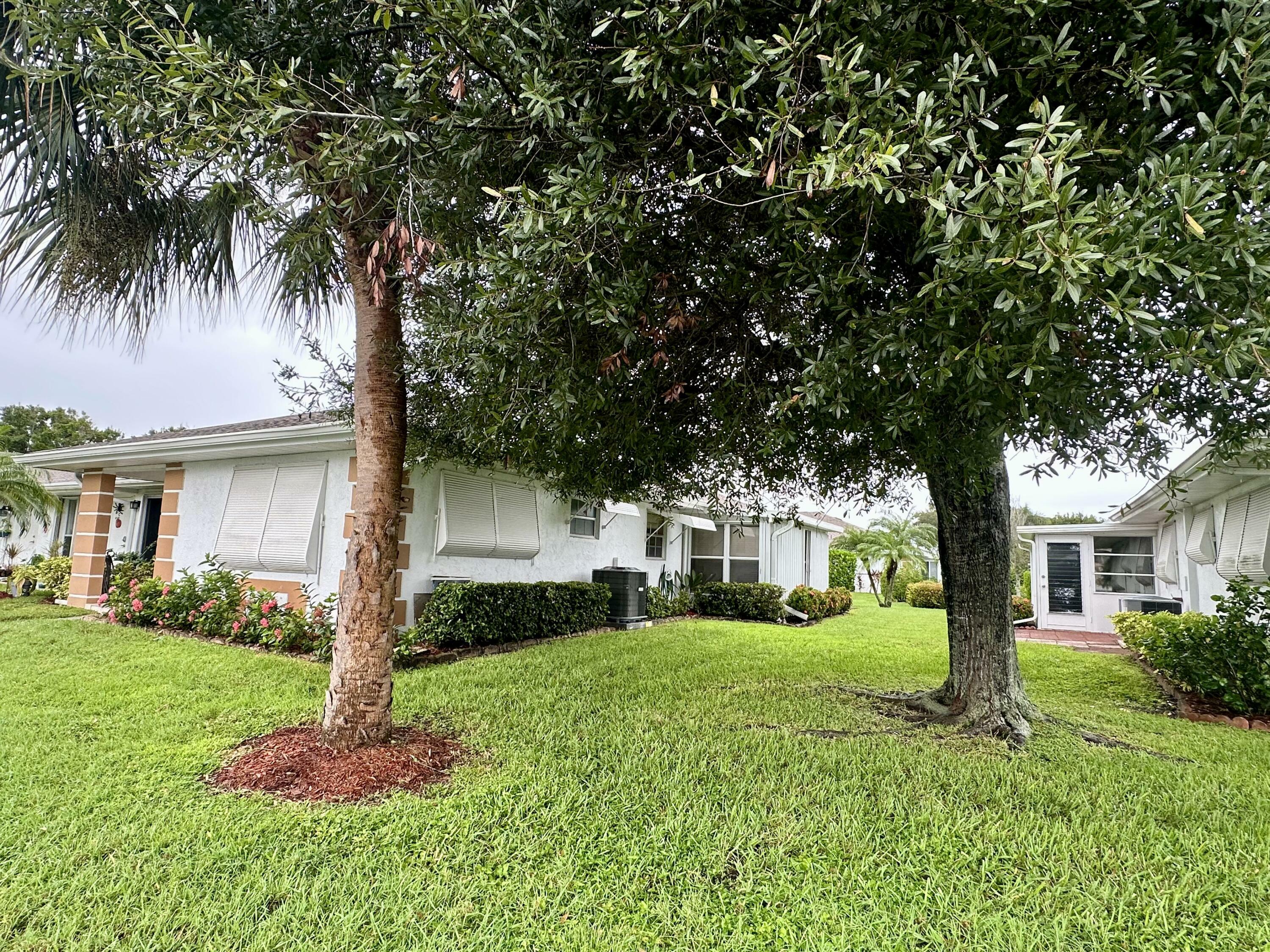 Property Photo:  1202 S Lakes End Drive D  FL 34982 