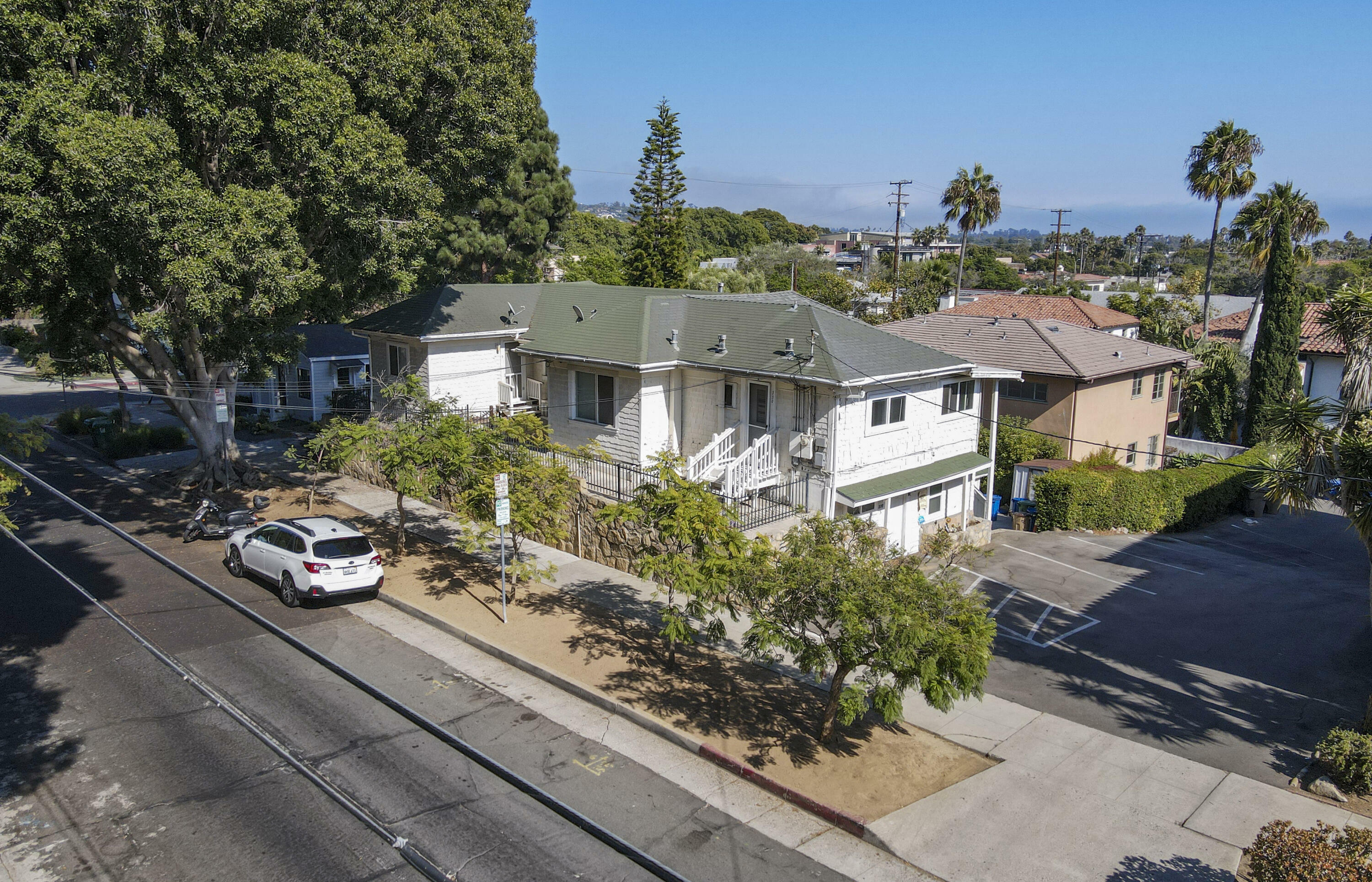 Property Photo:  330 E Figueroa Street  CA 93101 