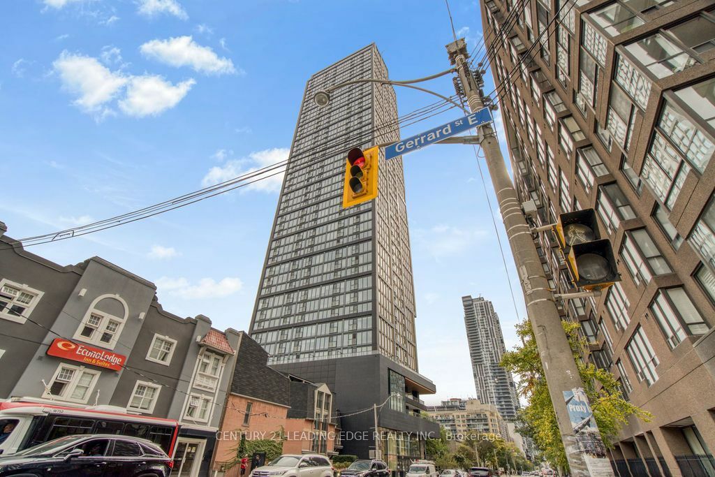 Property Photo:  319 Jarvis St 301  ON M5B 0C8 