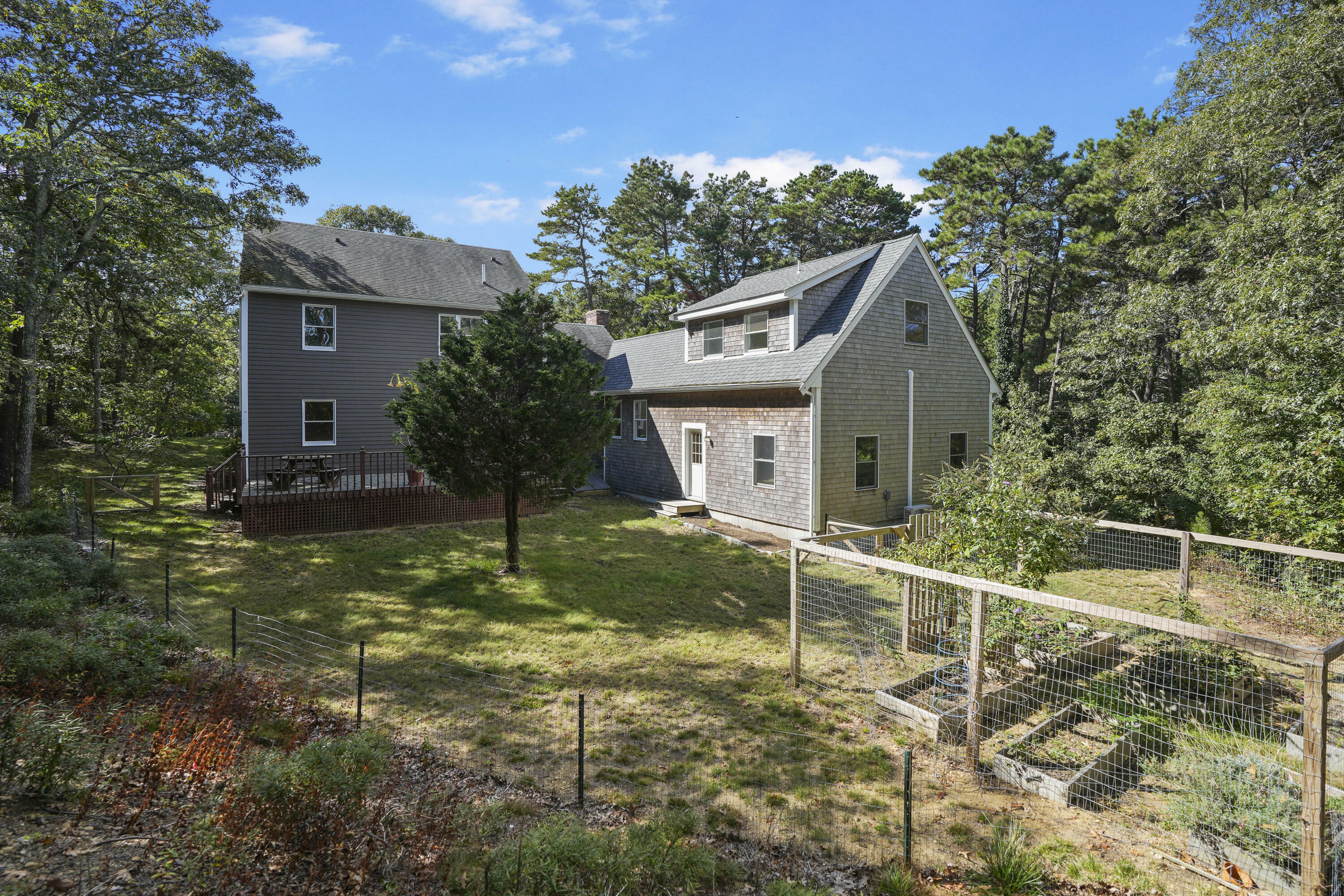 Property Photo:  13 W Meadow Lane  MA 02557 