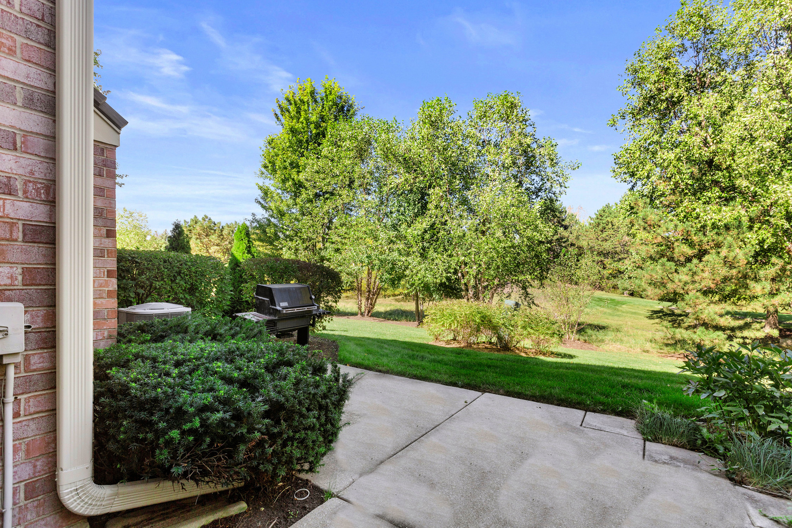 Property Photo:  4514 N Seminole Drive  IL 60026 