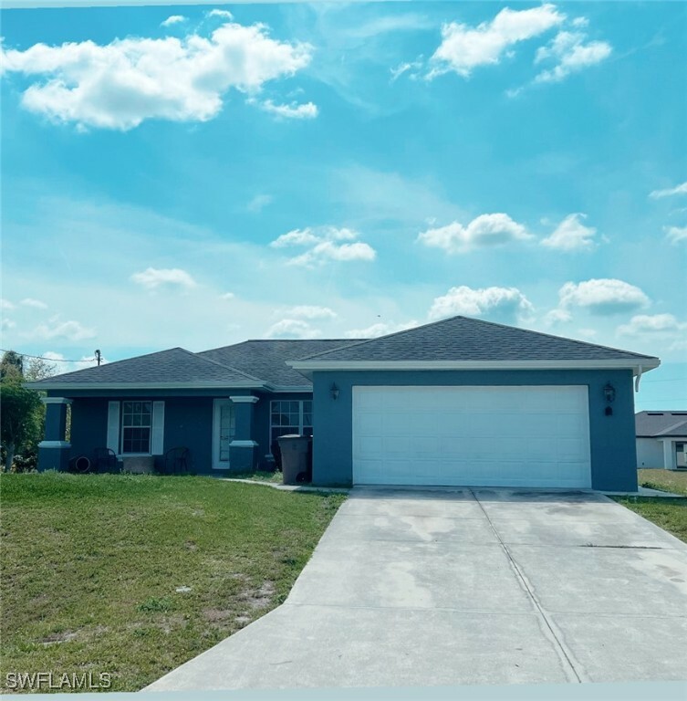 Property Photo:  2611 4th Street SW  FL 33976 