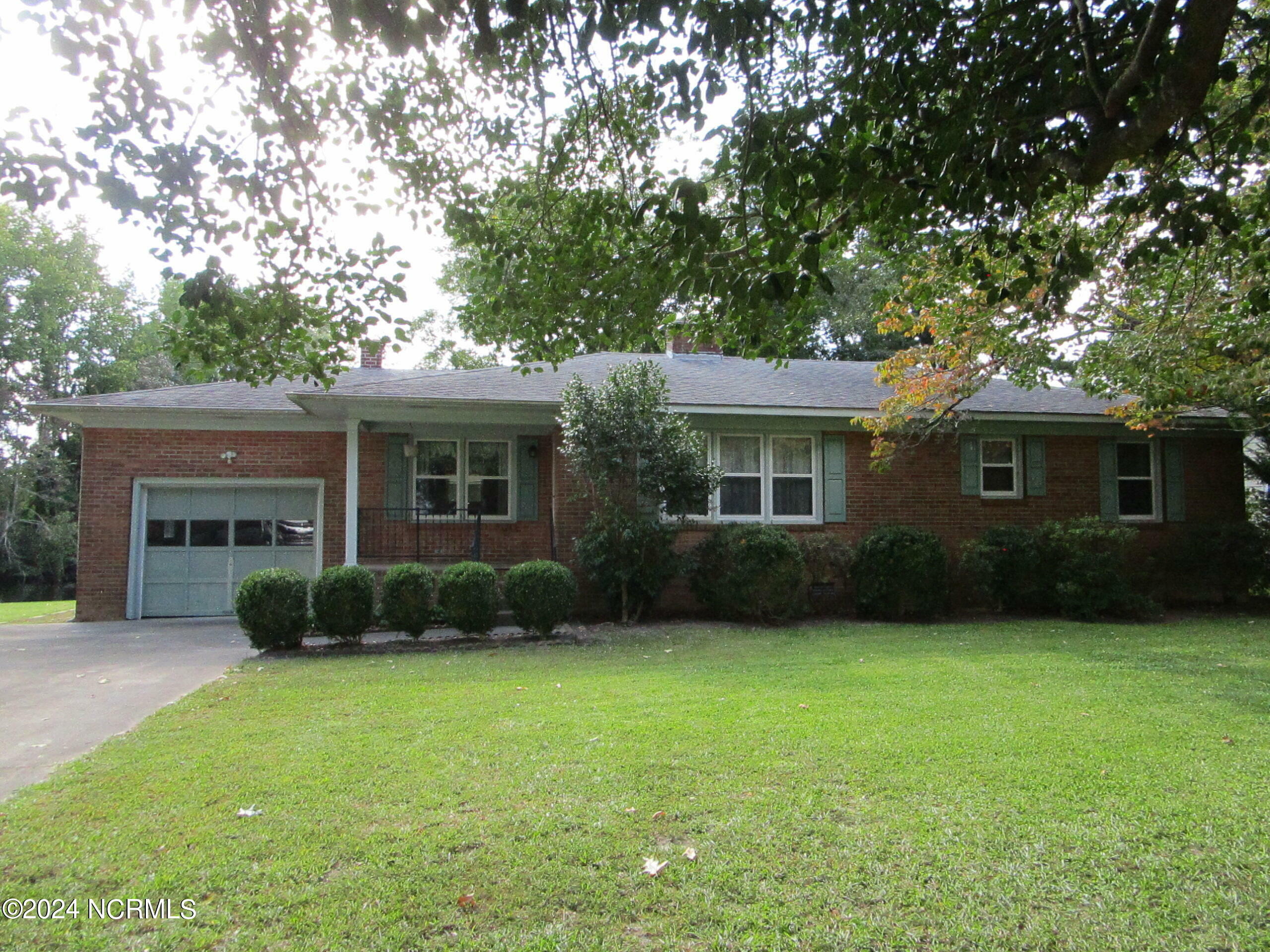 Property Photo:  1818 River Road  NC 27909 