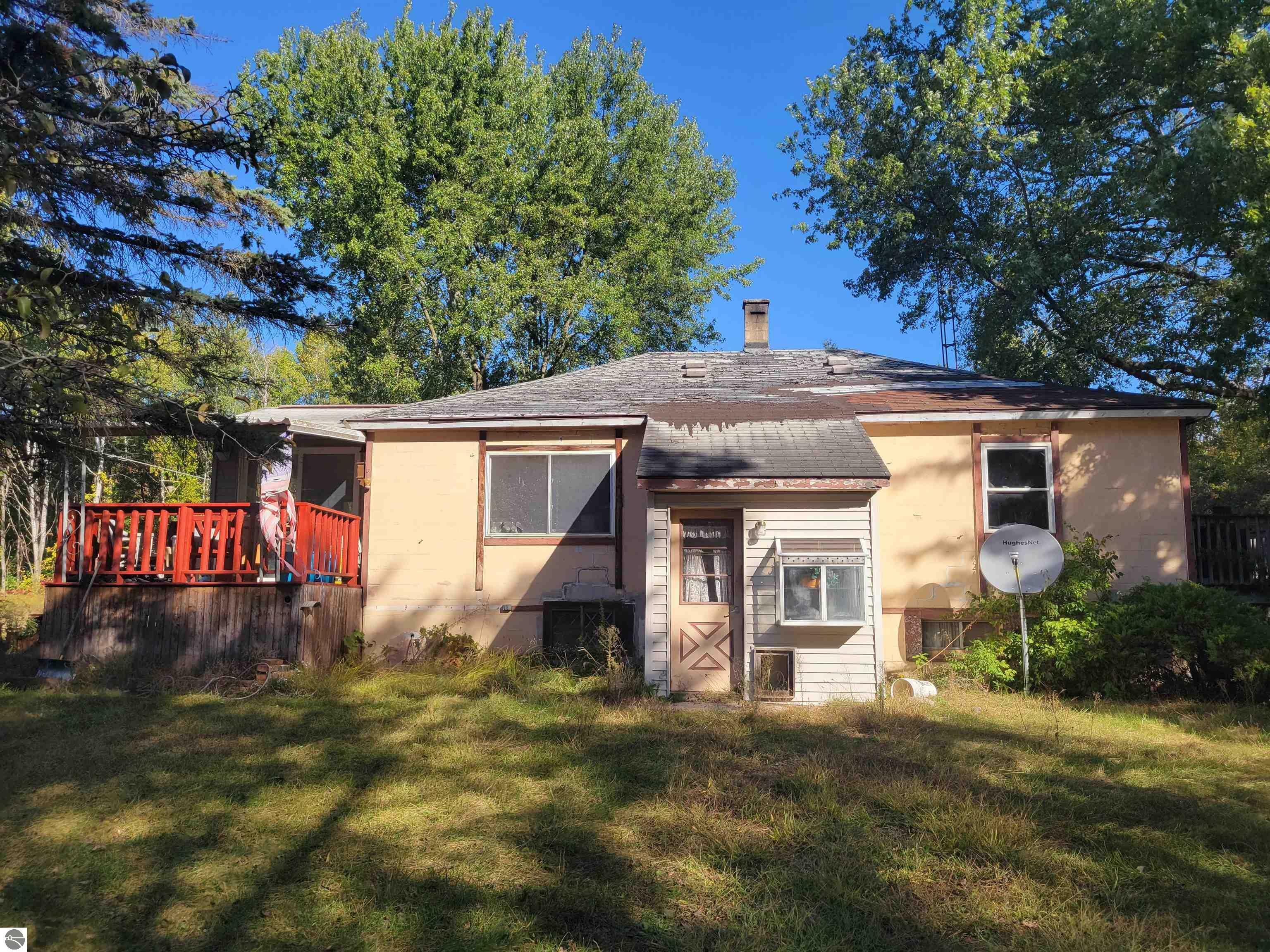 Property Photo:  1904 N Hay Road  MI 48612 