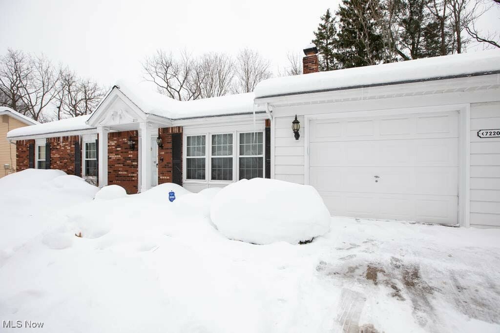 Property Photo:  7220 Windsor Lane  OH 44060 