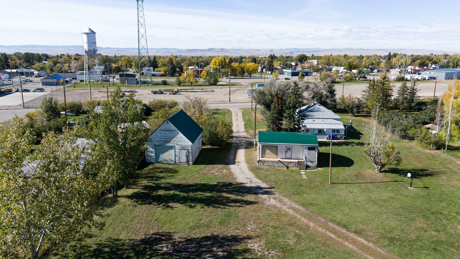 4530 2 Street E  Claresholm AB T0L 0T0 photo