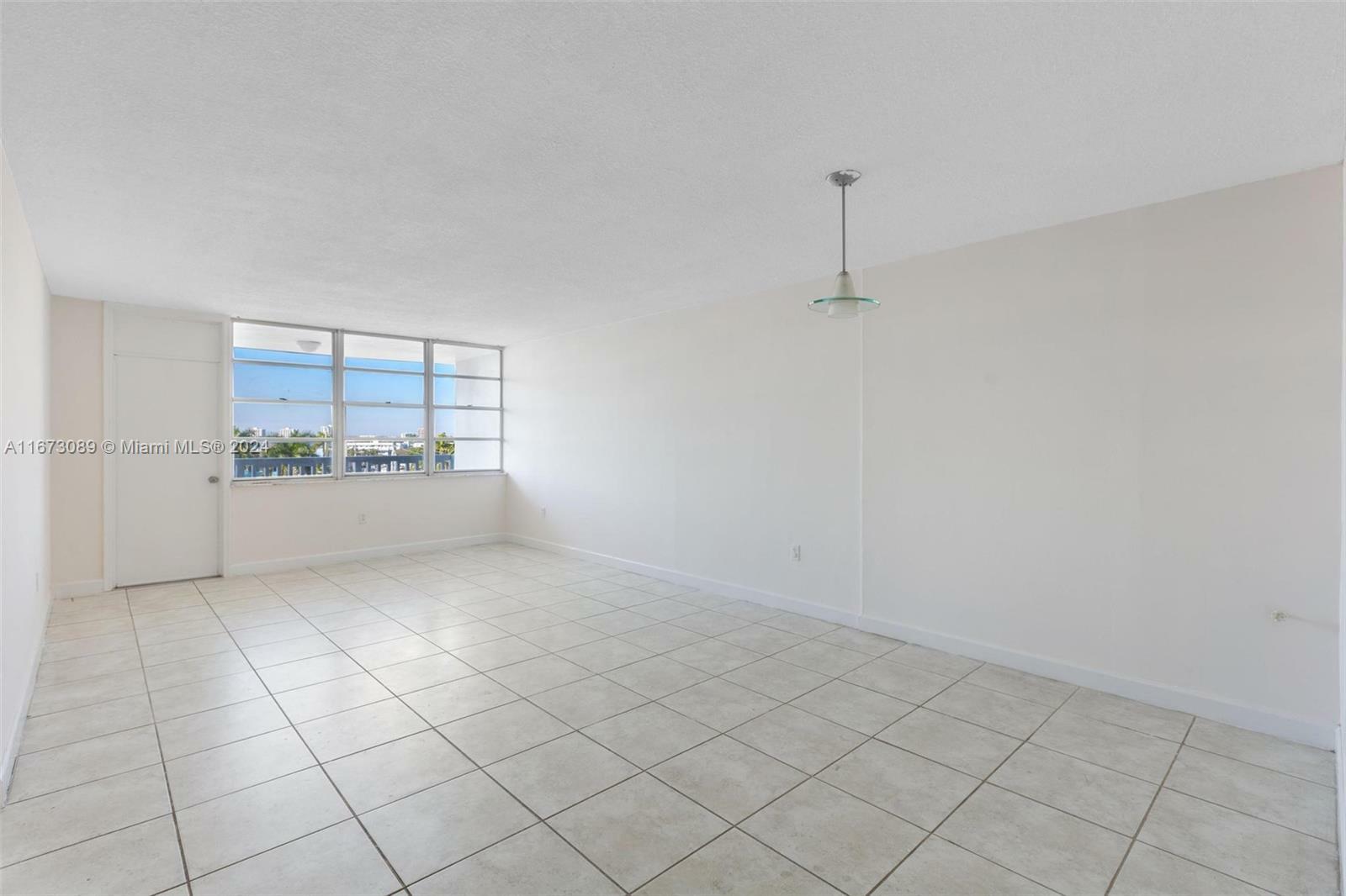 Property Photo:  2016 Bay Dr 502  FL 33141 