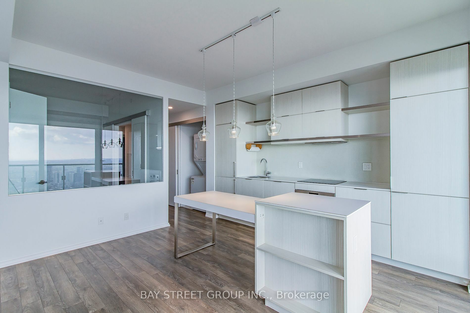 Property Photo:  197 Yonge St 5504  ON M5B 1M4 