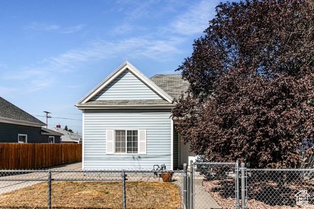 Property Photo:  654 W 5th Ave  UT 84047 