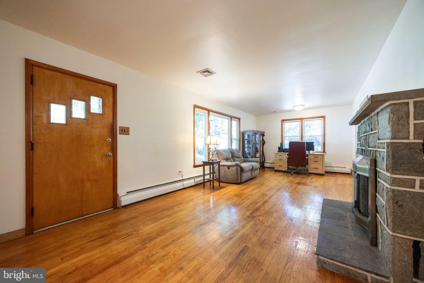 Property Photo:  137 Wilson Avenue  NJ 08080 