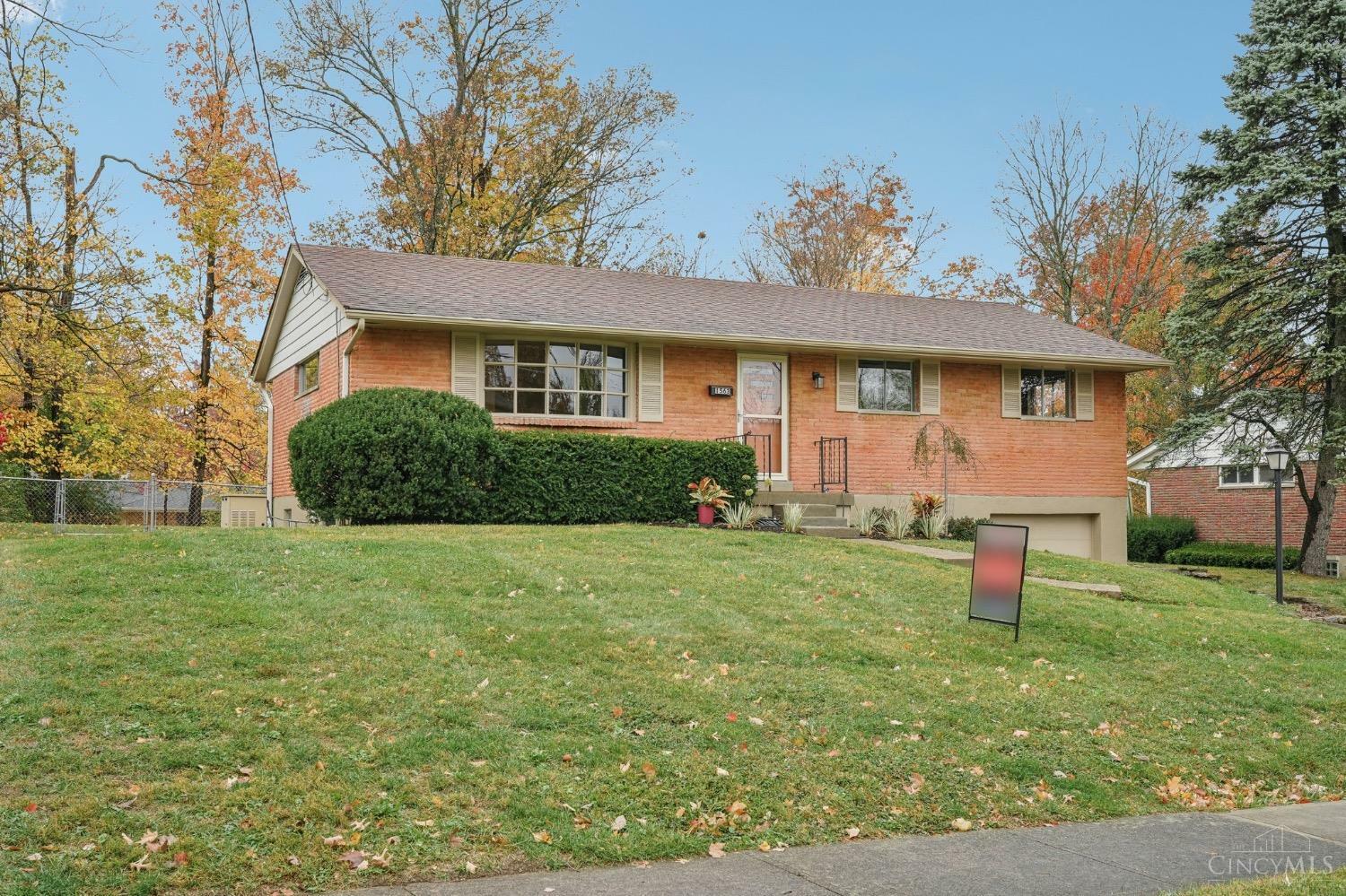 1563 Blueorchard Drive  Anderson Twp OH 45244 photo