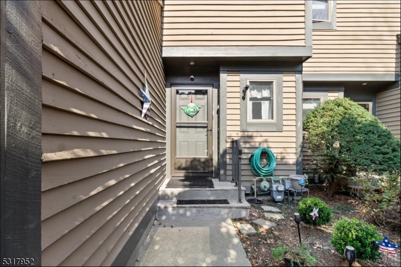 Property Photo:  231 Grant Ave 4  NJ 07442 