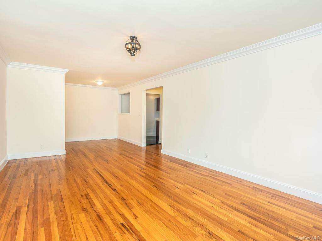 Property Photo:  35 S Broadway J5  NY 10533 