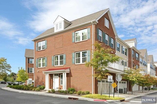 Property Photo:  3 Landmark Lane  NJ 07410 