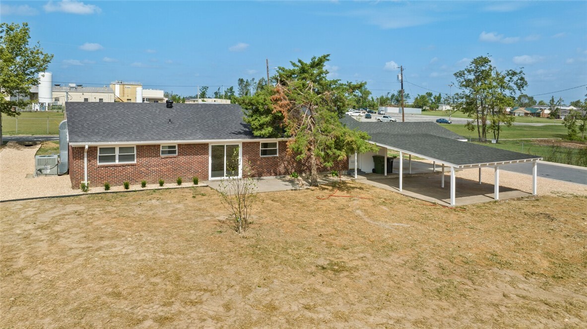 Property Photo:  119 N 11th Street  AR 72756 