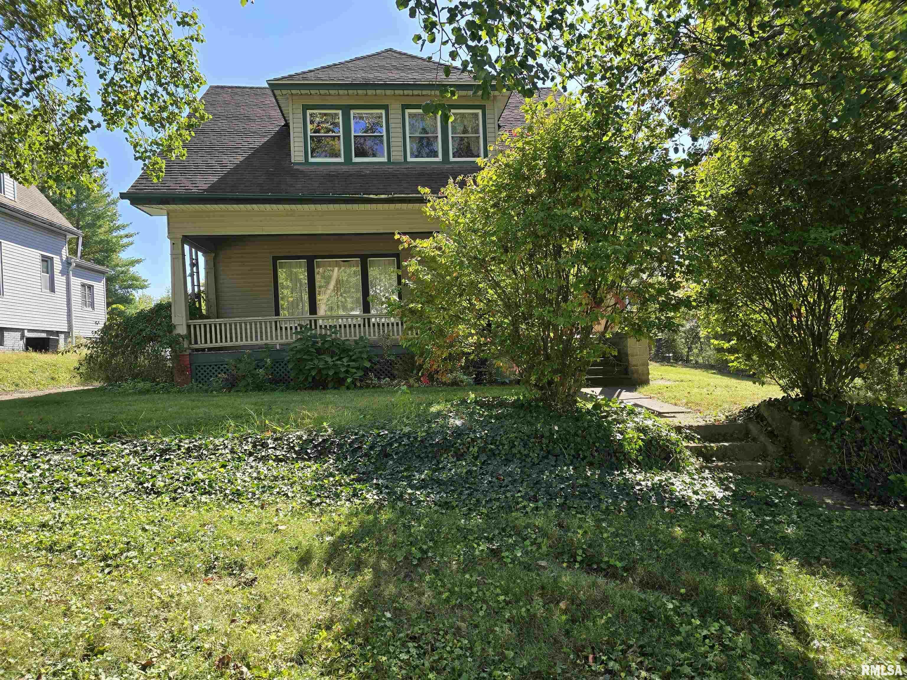 Property Photo:  444 W Elm Street  IL 61520 