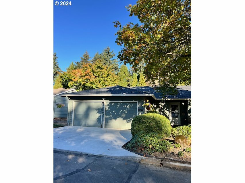 Property Photo:  14890 SW 106th Ave  OR 97224 