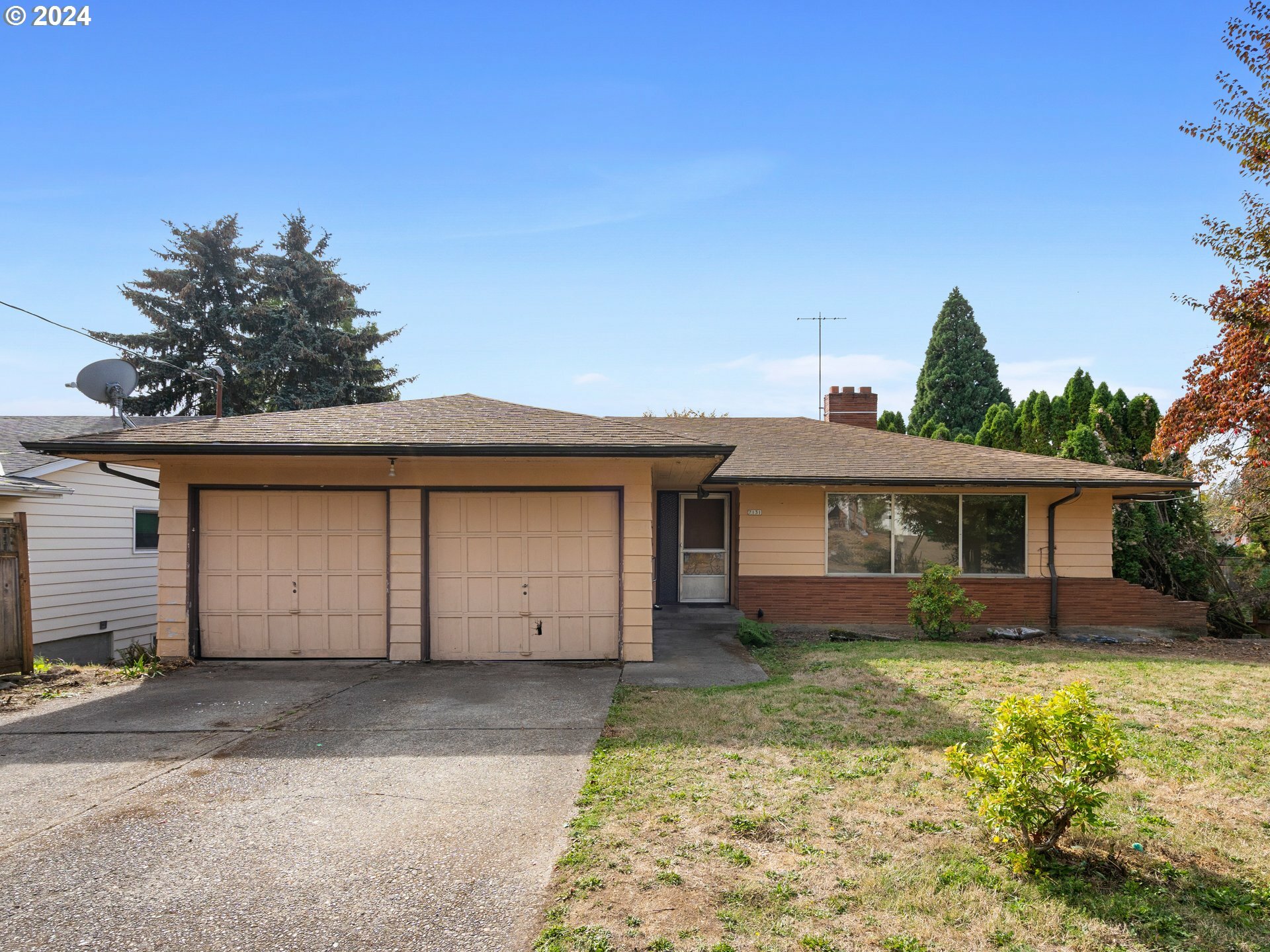 Property Photo:  7131 SW 12th Ave  OR 97219 