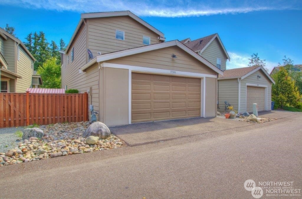 Property Photo:  17248 117th Avenue E  WA 98374 